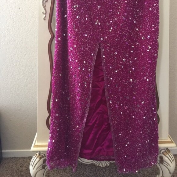 Beautiful sequin gown by Scala - Picture 2 of 6